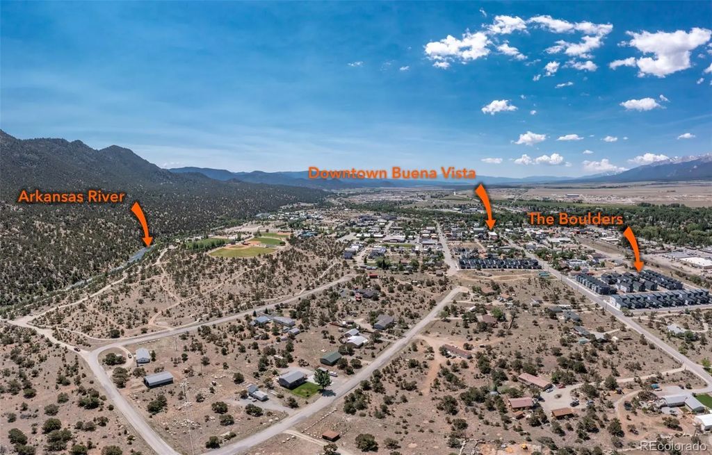 573 N Railroad Street, Buena Vista