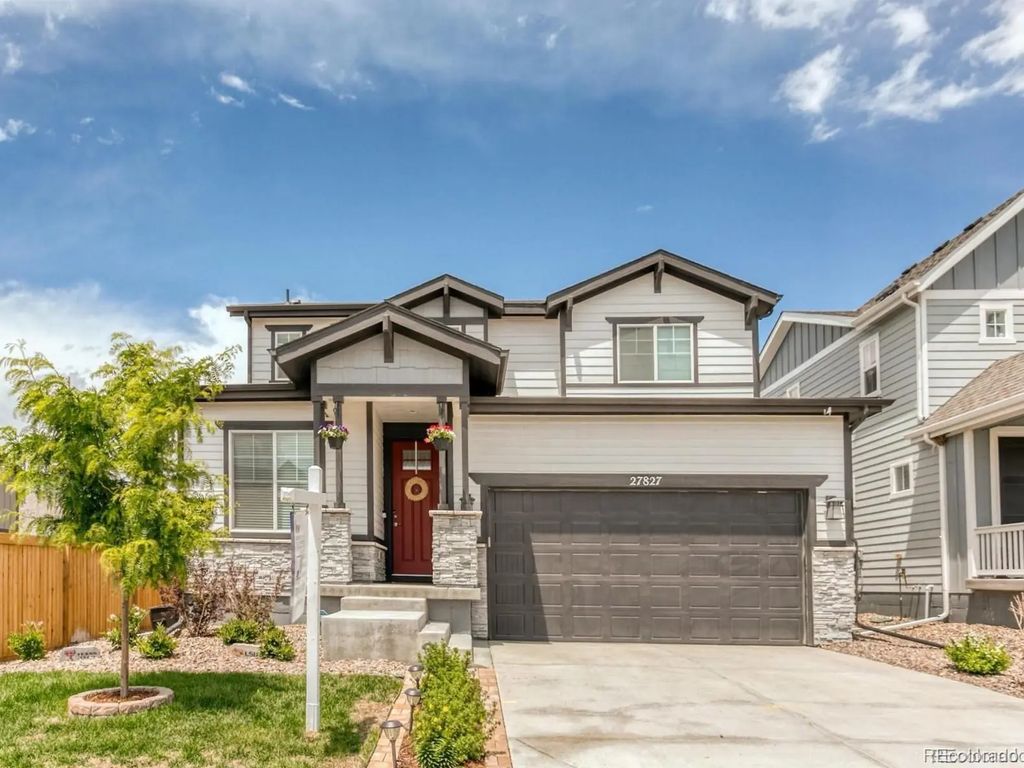 27827 E 8th Avenue, Aurora