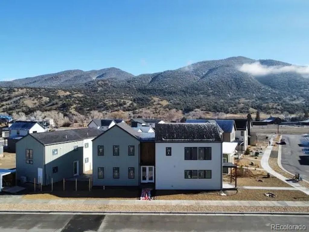 102 Chase Street, Salida