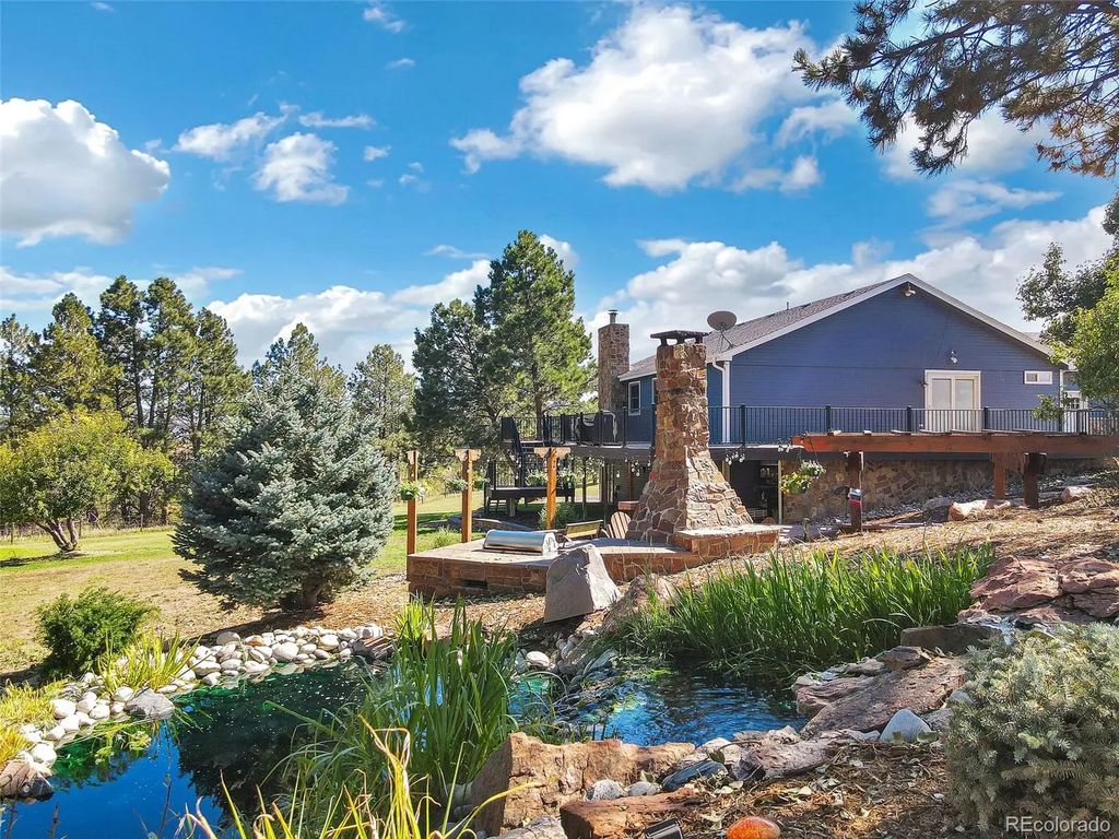 1750 Pawnee Parkway, Elizabeth