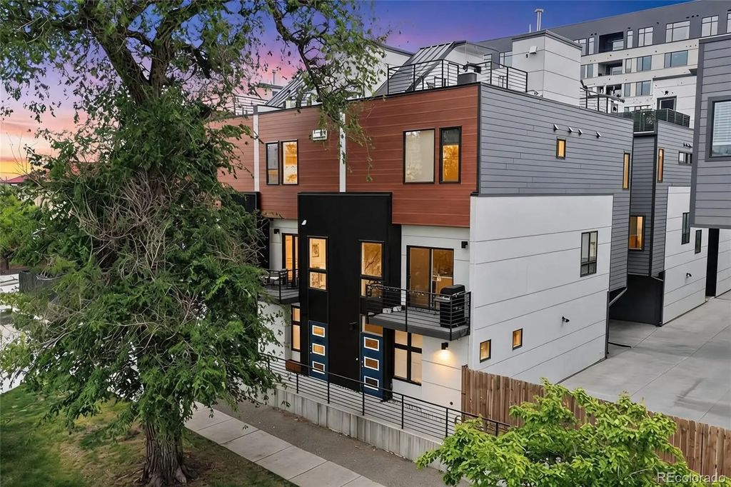 3264 W Conejos Place, Denver
