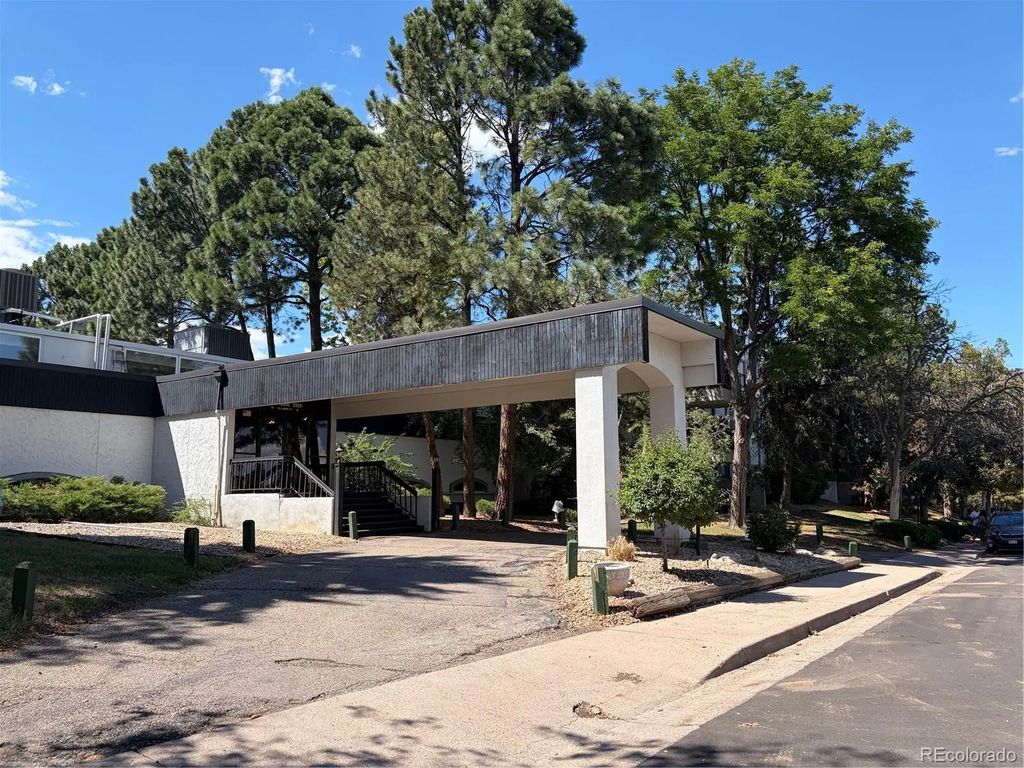 2325 S Linden Court 215, Denver