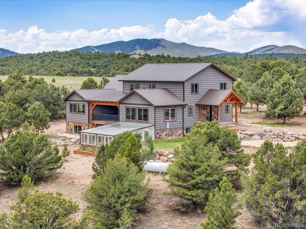 573 Beasley Boulevard, Cotopaxi