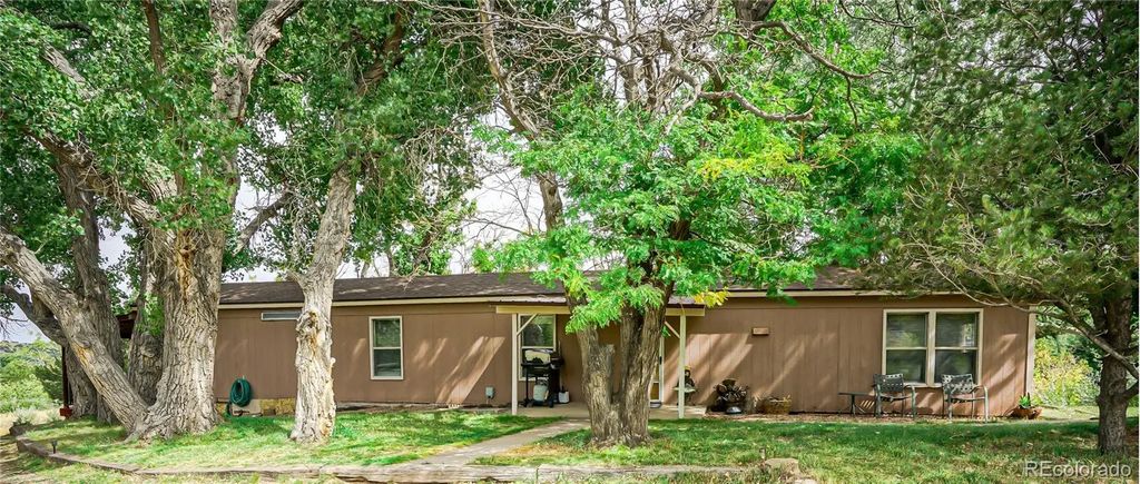 301 W Ryus Avenue, La Veta