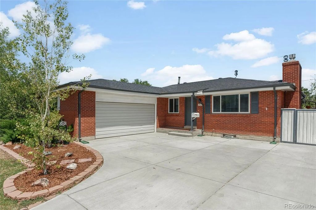 382 Zion Street, Aurora