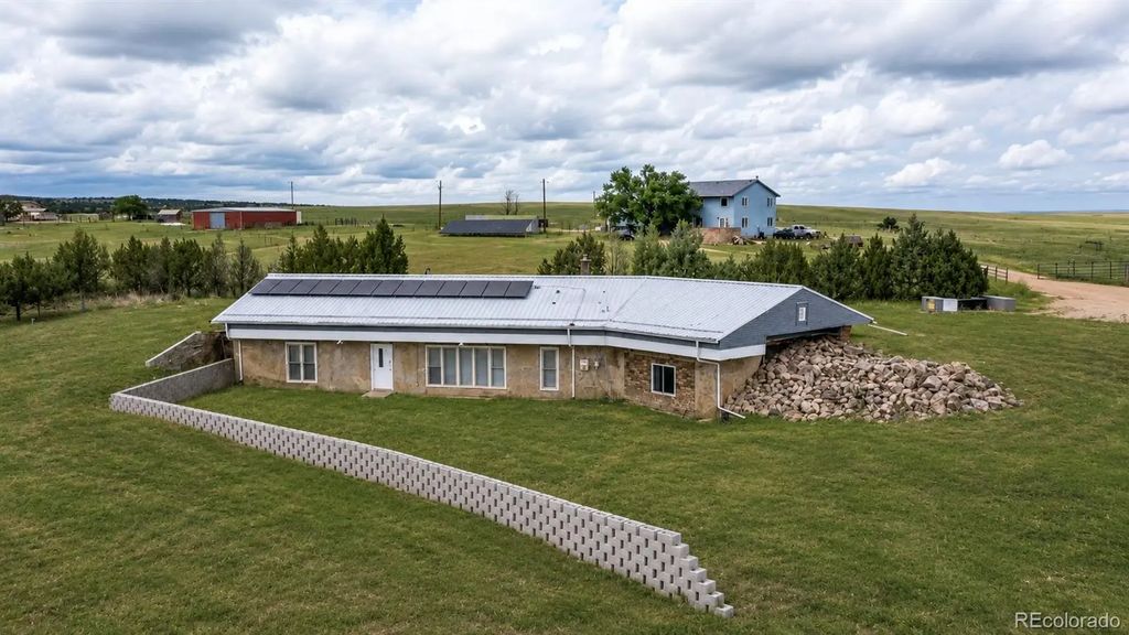 7715 State Highway 78, Beulah