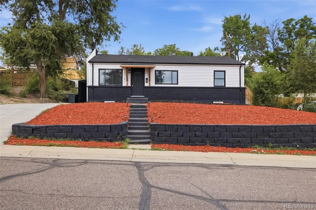 2731 Roosevelt Avenue, Thornton