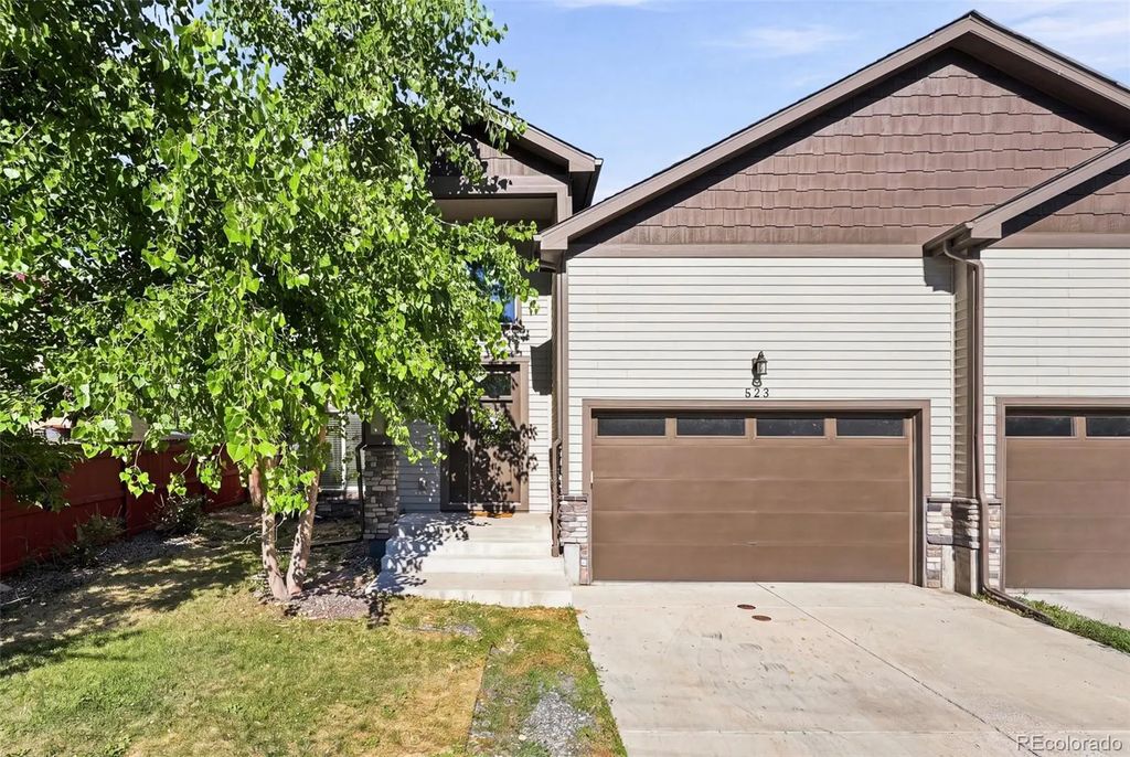 823 Van Gordon Street, Golden
