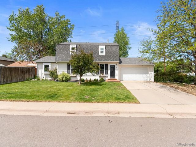 1605 S Kearney Street, Denver