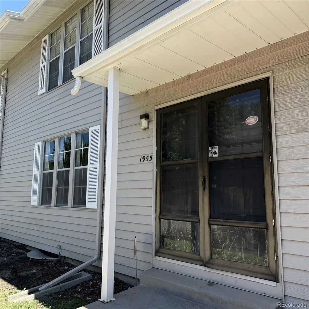 1955 S Oakland Way, Aurora