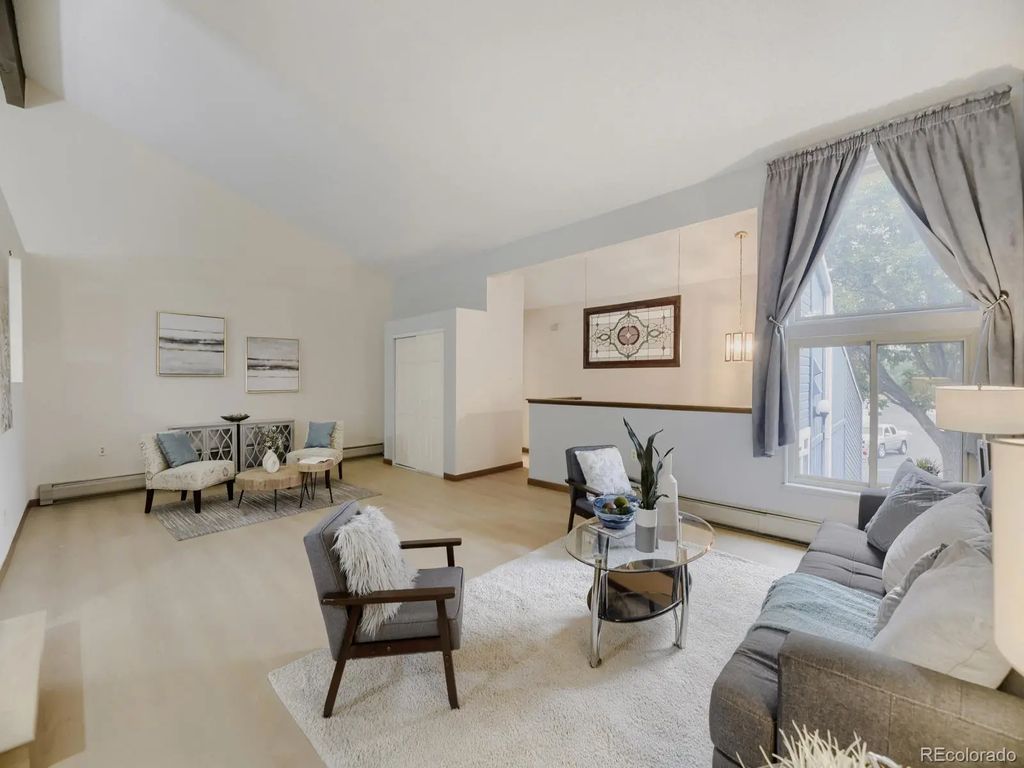 2835 W Davies Drive, Littleton