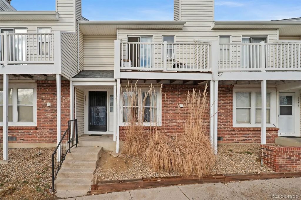 17211 E Ford Drive, Aurora