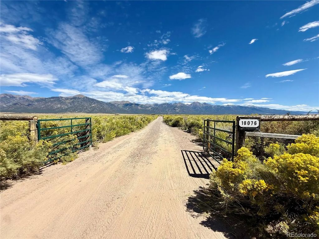18076 County Road 65, Moffat