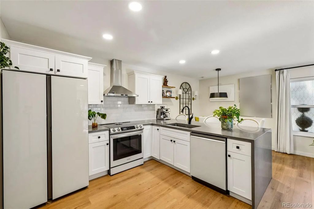 5948 S Willow Way, Greenwood Village