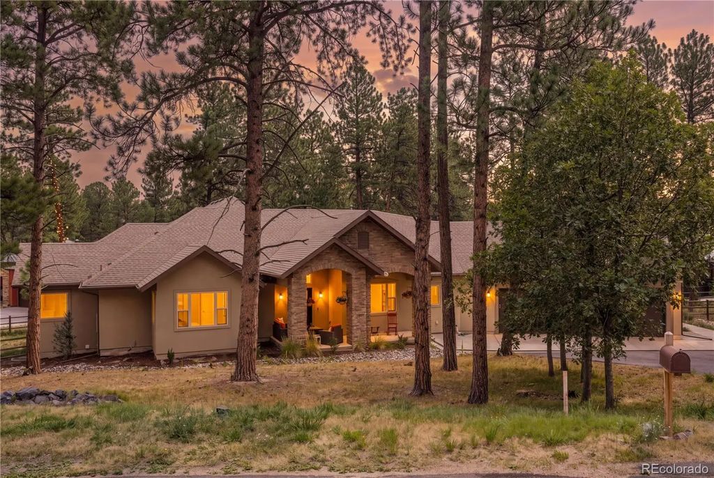 1395 Gore Circle, Larkspur
