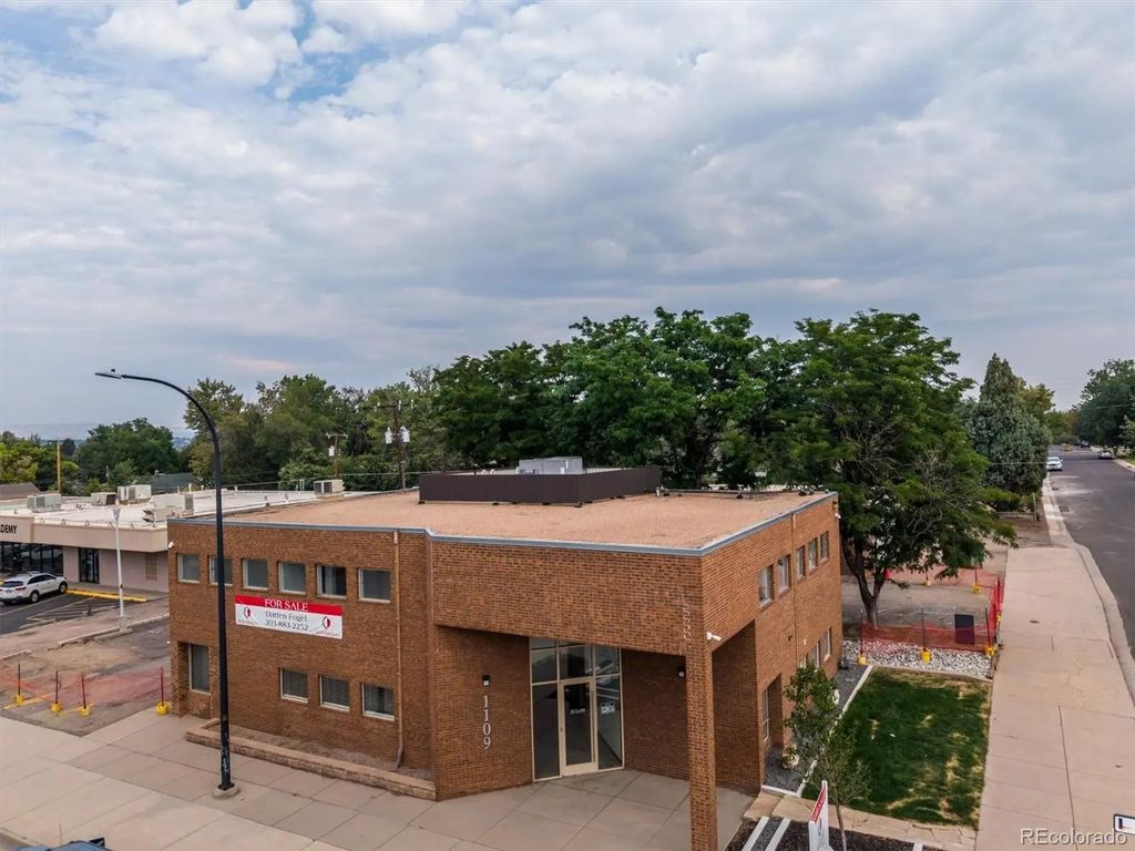 1109 W Littleton Boulevard, Littleton