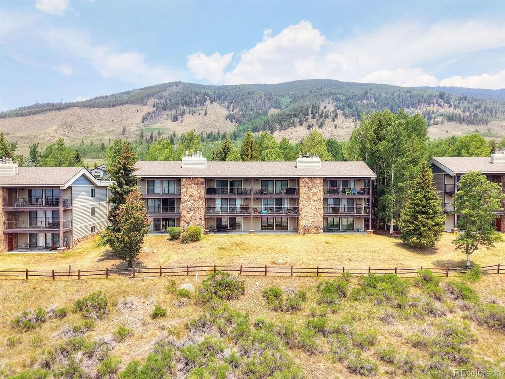 32 Corinthian Circle 102, Dillon