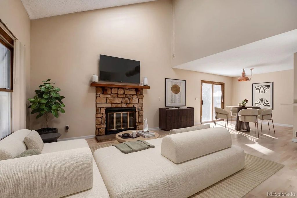 11703 E Cornell Circle, Aurora