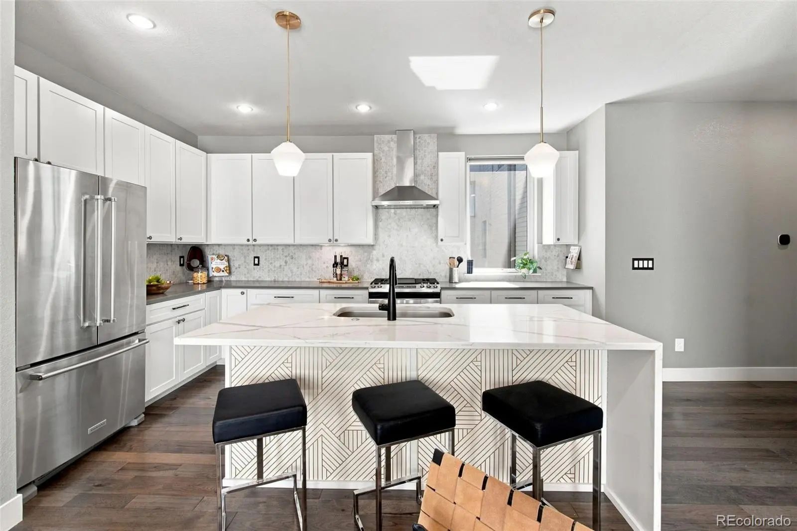 Residential Real Estate for Sale at 2432 N Washington Street in the city of Denver by MLS #2440068