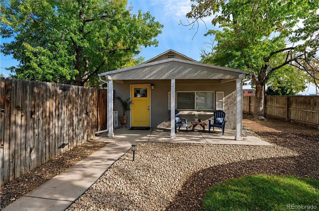 2001 W Wesley Avenue, Englewood