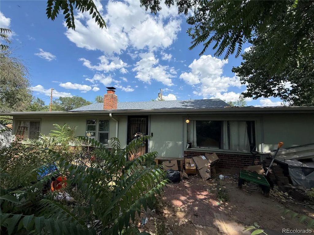1180 W Stanford Drive, Englewood