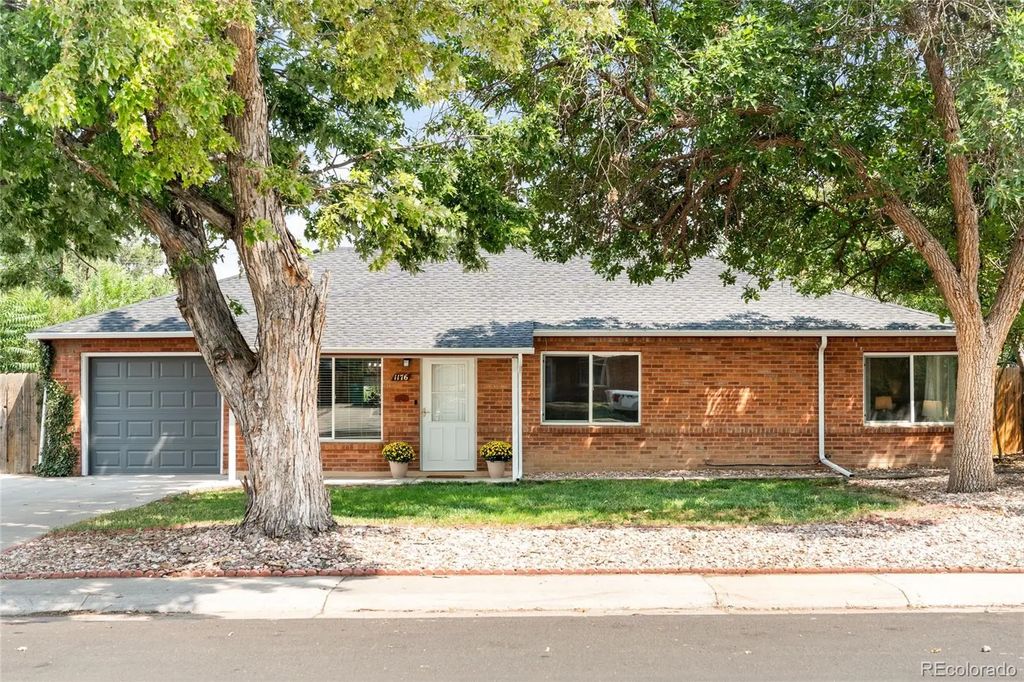 1176 Tucson Street, Aurora
