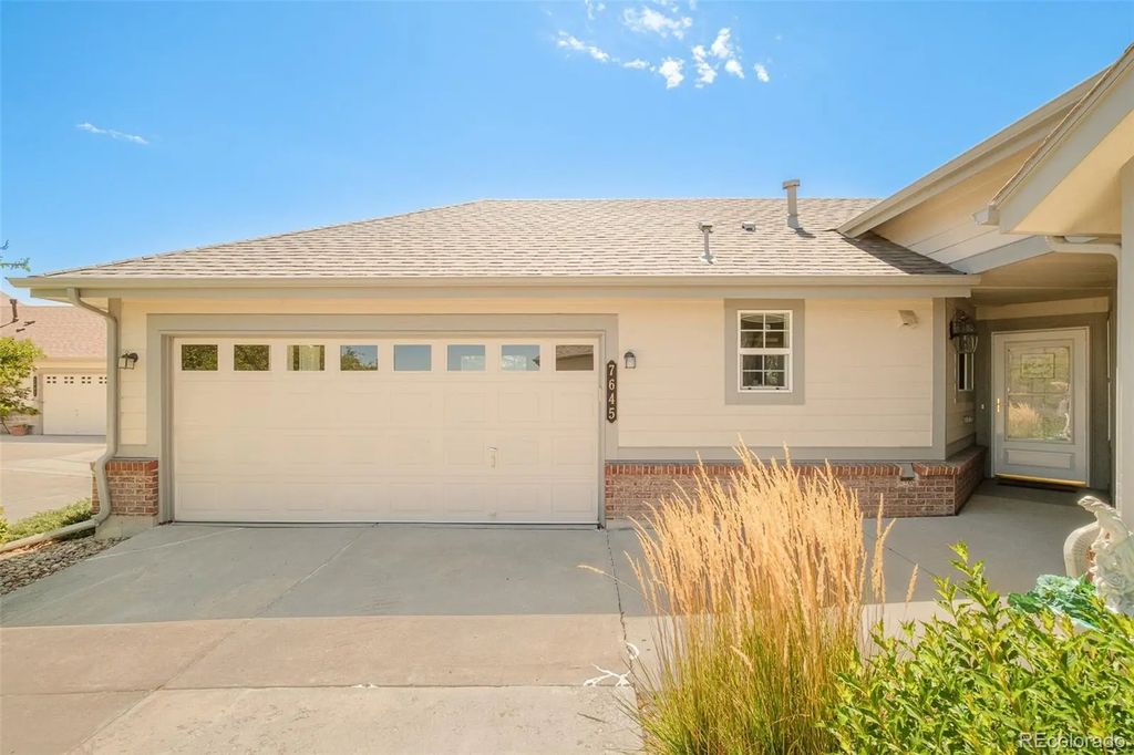 7645 S Addison Way, Aurora