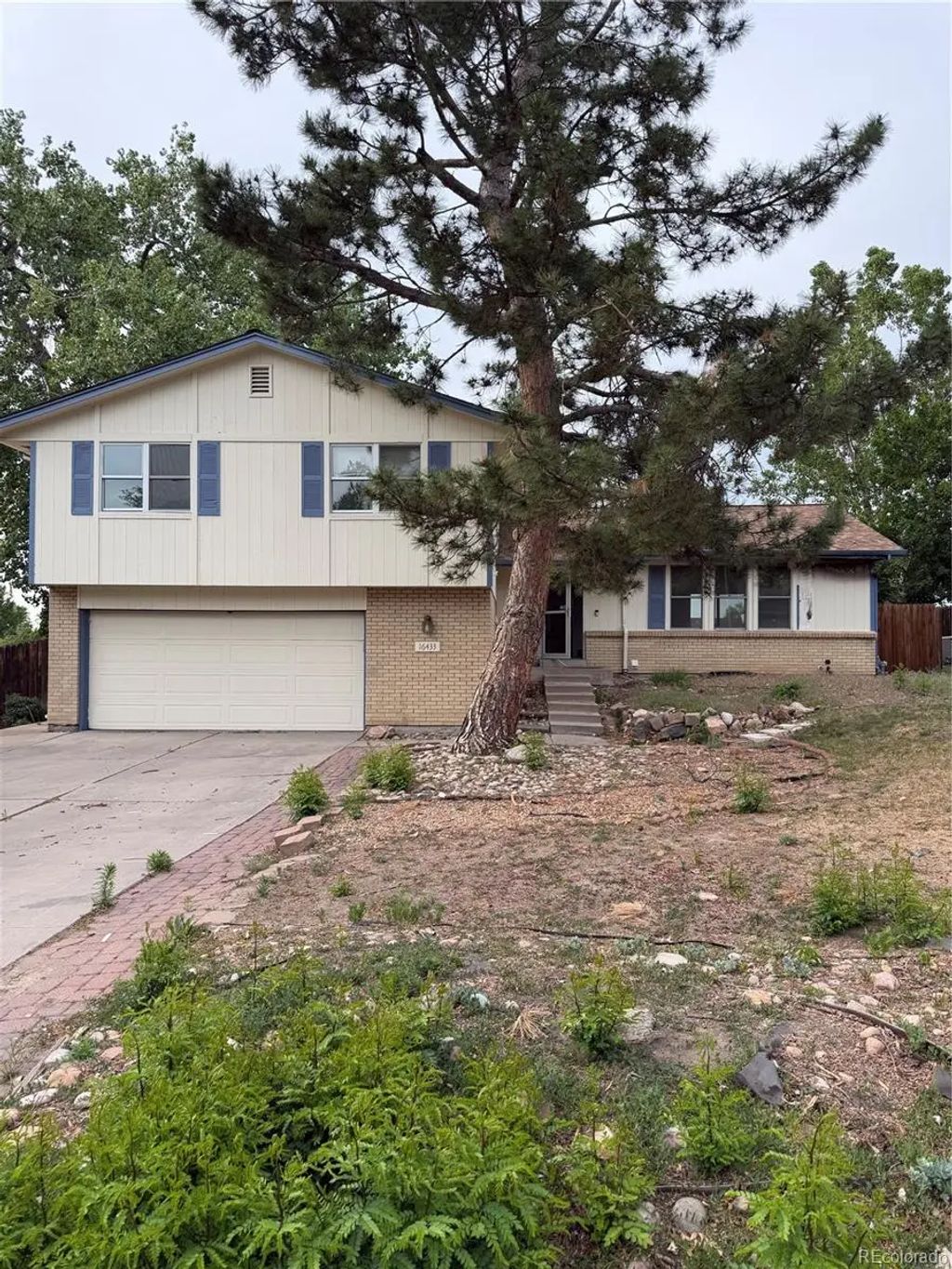 16433 E Girard Avenue, Aurora