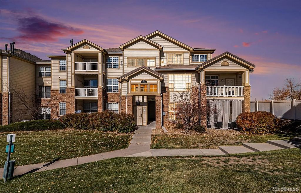5714 N Gibralter Way 102, Aurora