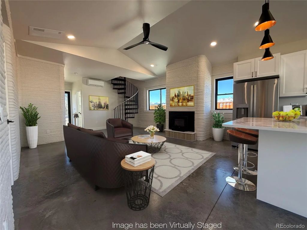 4901 Main Street, Salida