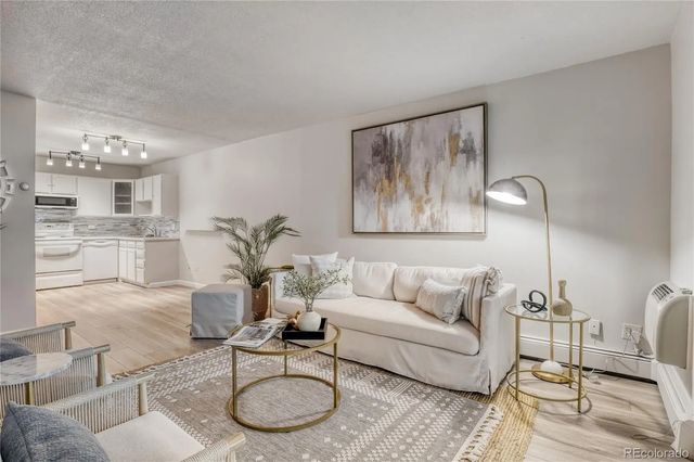 680 S Alton Way 1b, Denver