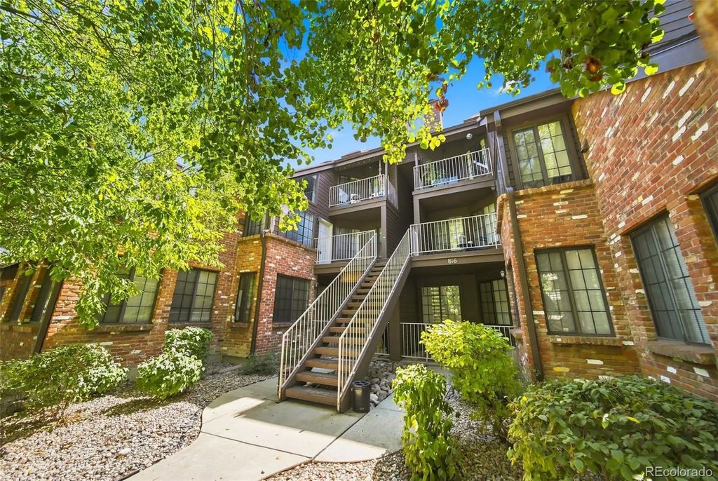 816 S Vance Street B, Lakewood
