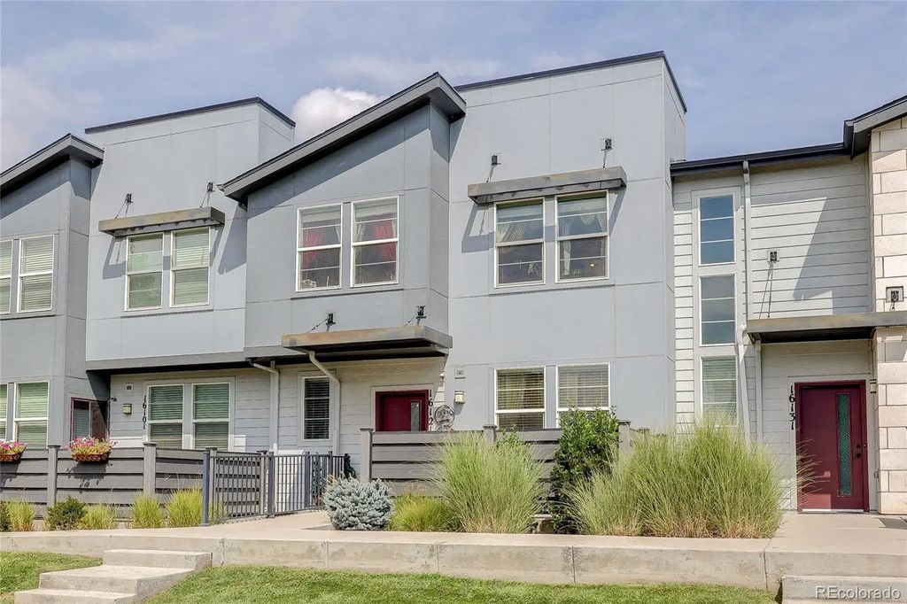 16121 Bolling Drive, Denver