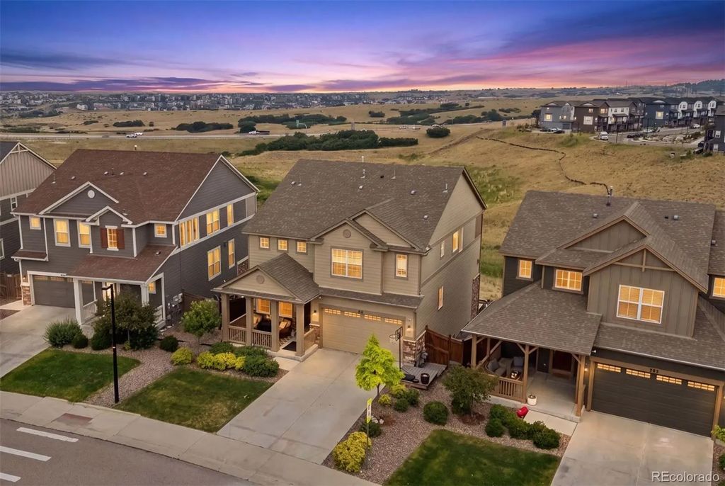 410 Hyde Park Circle, Castle Pines