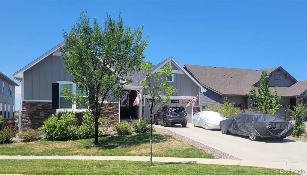 8045 S Elk Court, Aurora