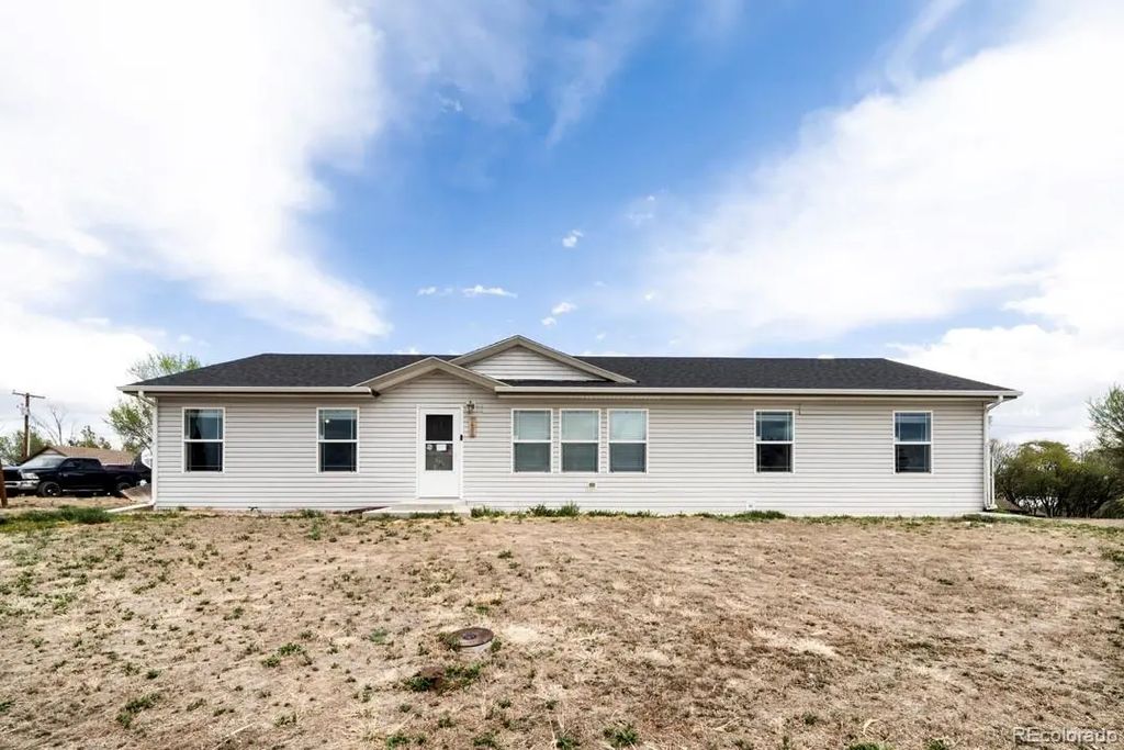 736 Indiana Avenue, Limon