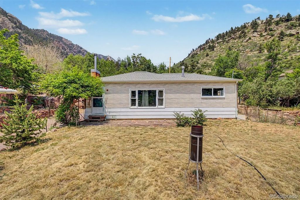 176 Artesian Drive, Eldorado Springs