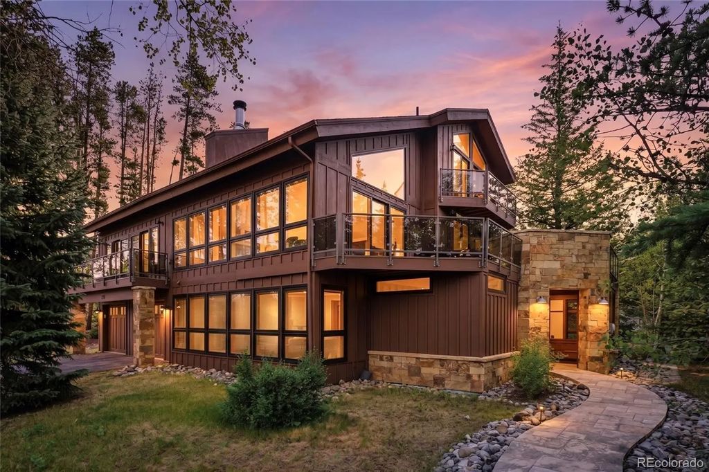 214 Wellington Road, Breckenridge