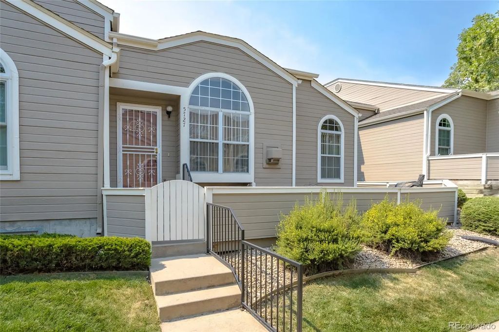 5727 W Asbury Place, Lakewood