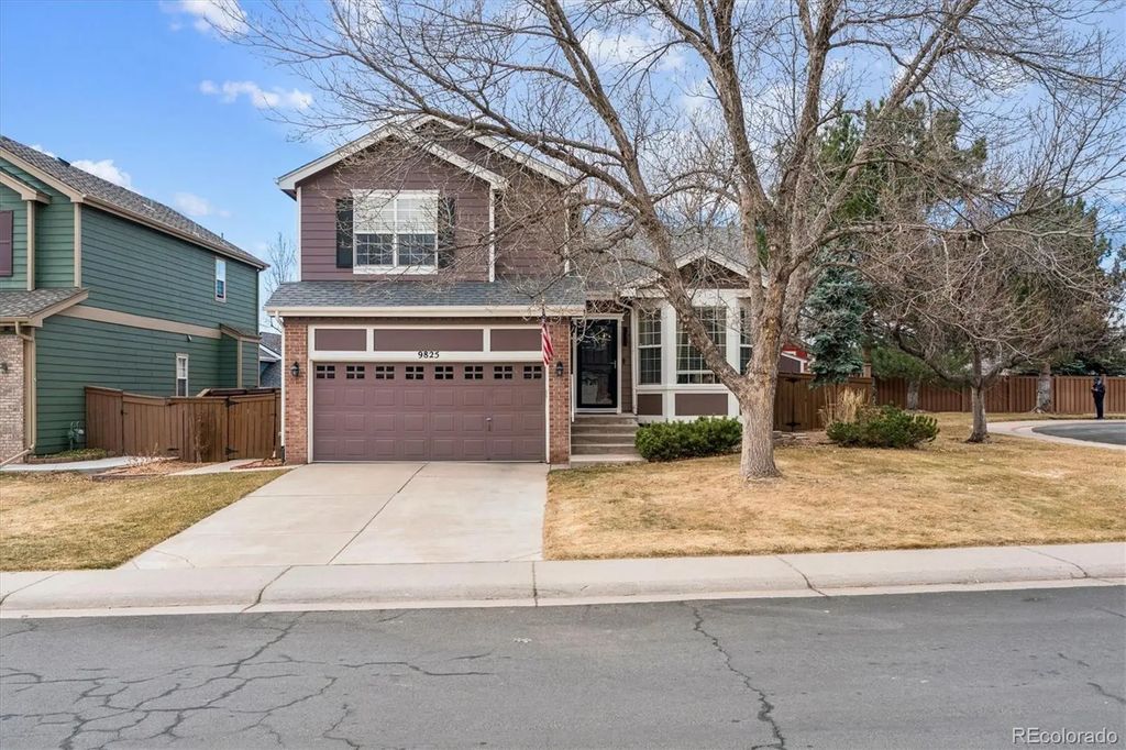 9825 Thornbury Way, Highlands Ranch