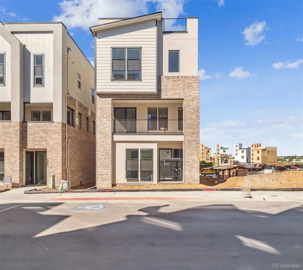 11466 E Briarwood Circle, Centennial