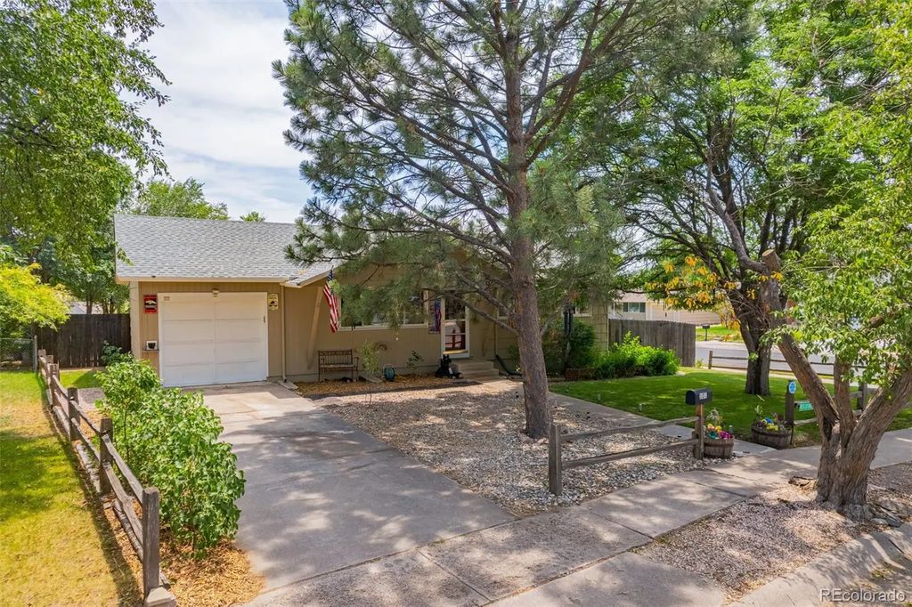 101 Trump Avenue, Colorado Springs