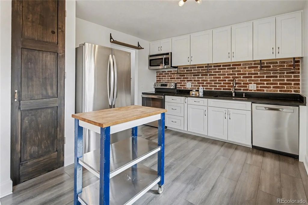 9142 Oberon Road, Arvada