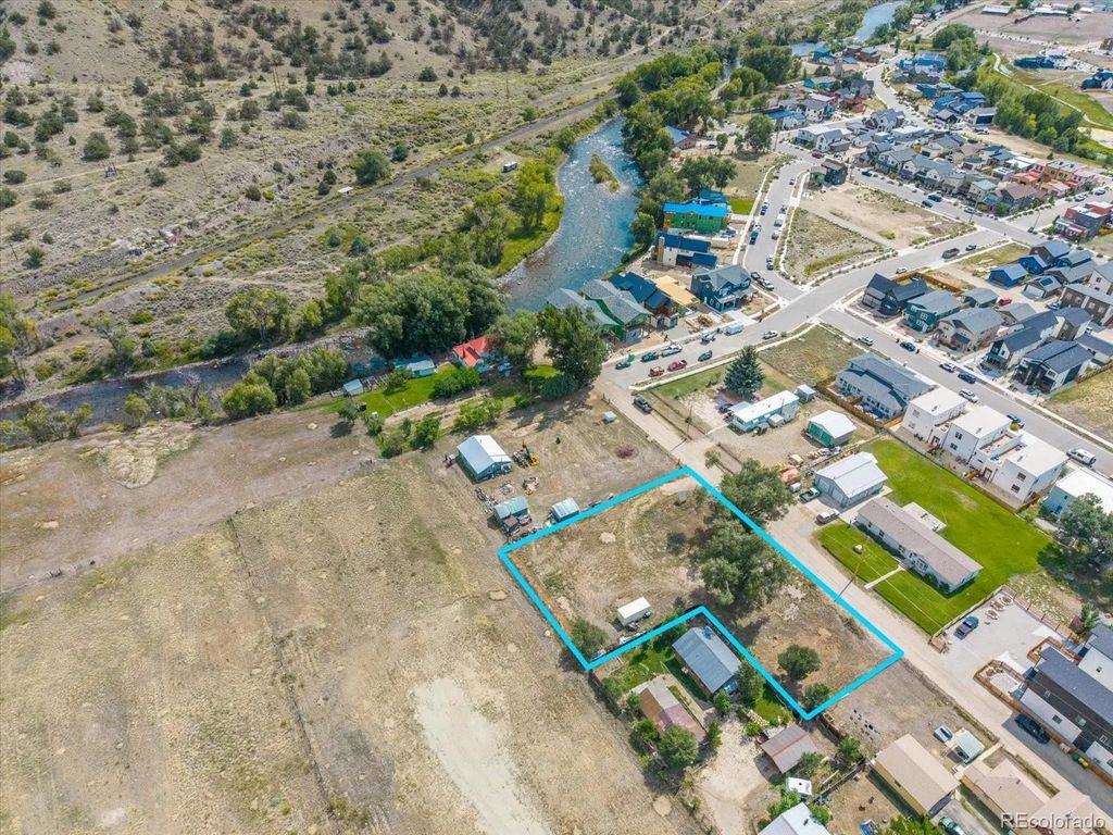 1030 Illinois Avenue, Salida