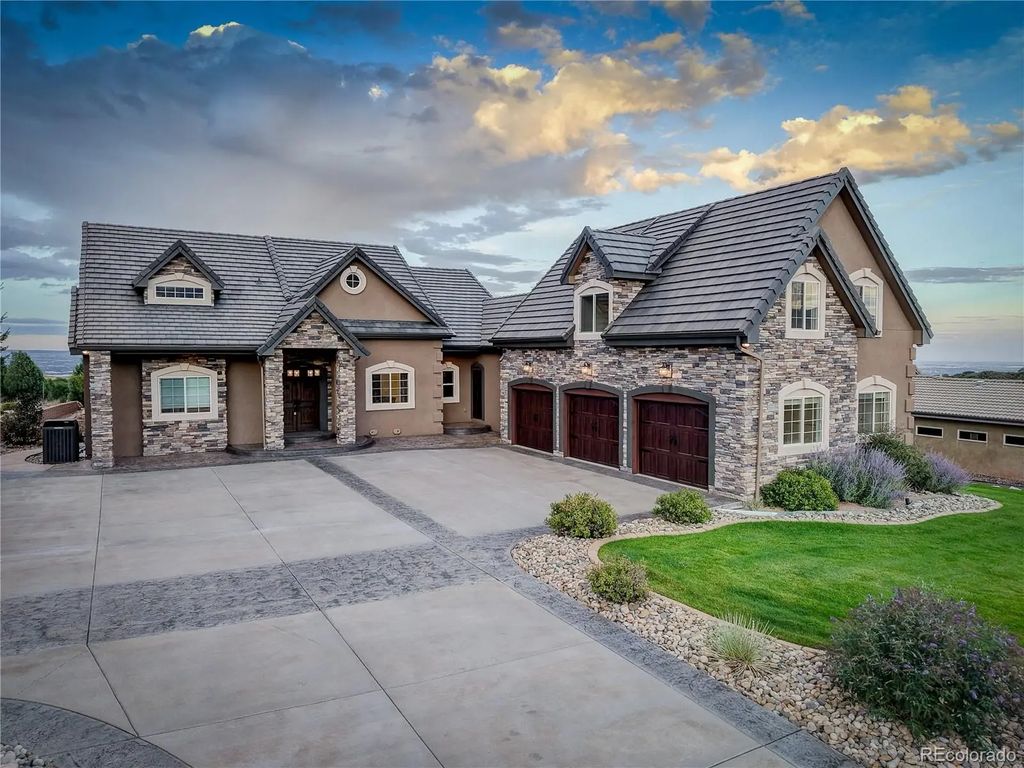 3725 Twisted Oak Circle, Colorado Springs