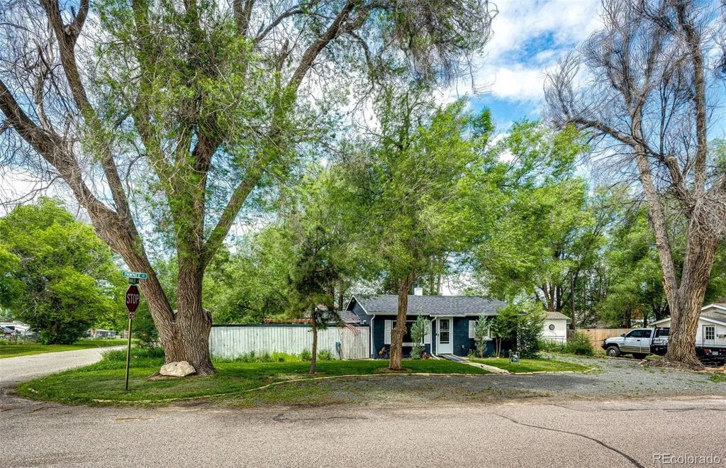 409 Pawnee Street, Kiowa