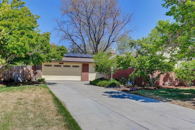 657 S Pontiac Way, Denver