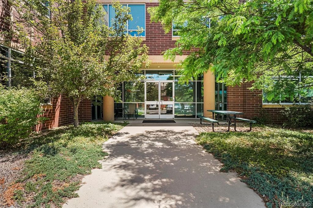 861 Southpark Drive 100, Littleton