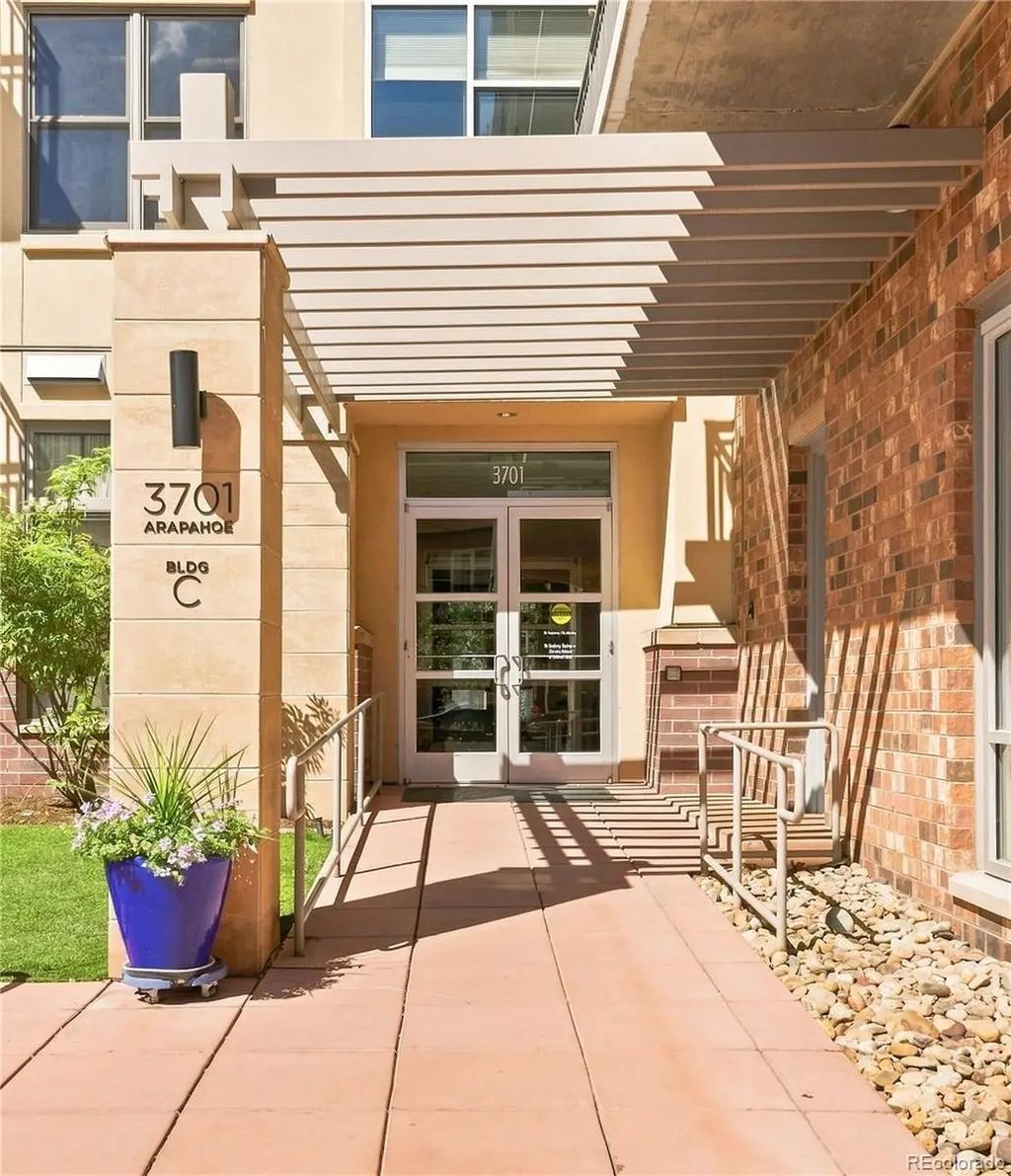 3701 Arapahoe Avenue 402, Boulder