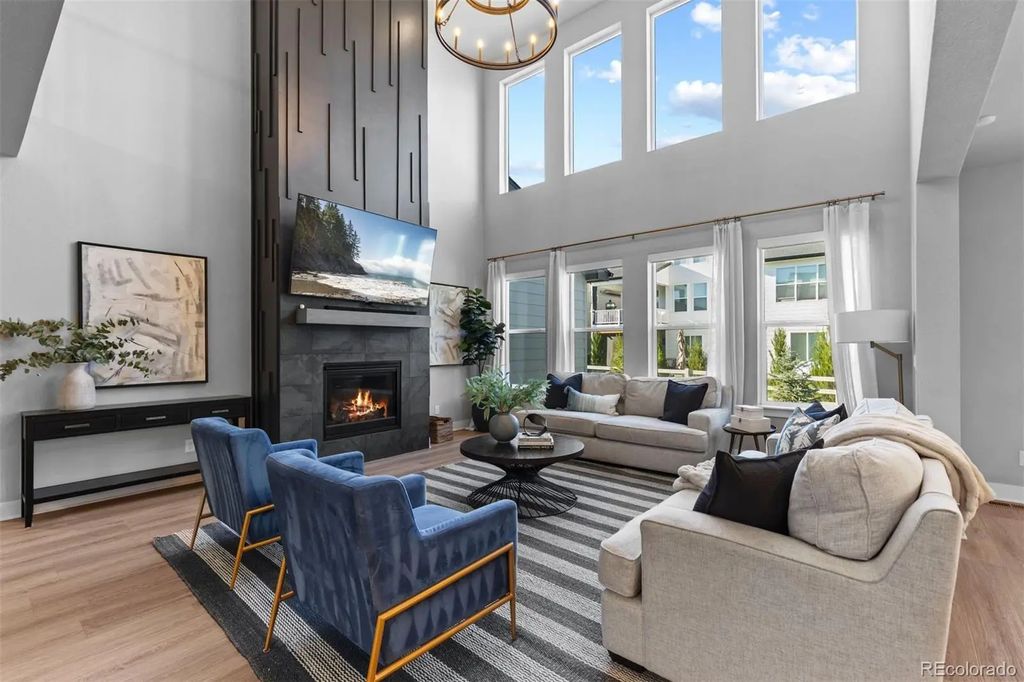 5821 Tesoro Point, Parker